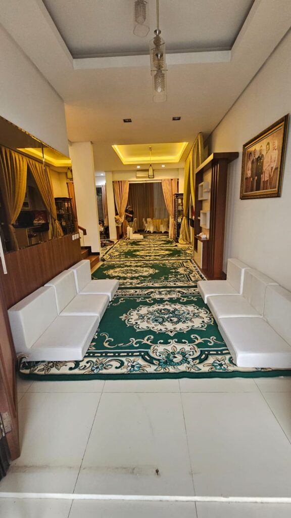 Sewa Sofa Dan Meja Lesehan - Jakarta