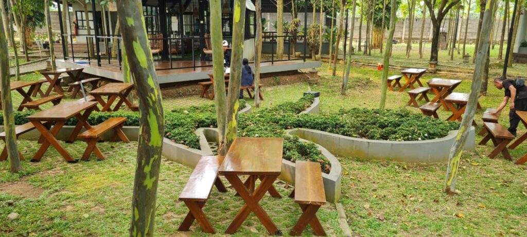 Sewa Kursi & Meja Taman - JABODETABEK