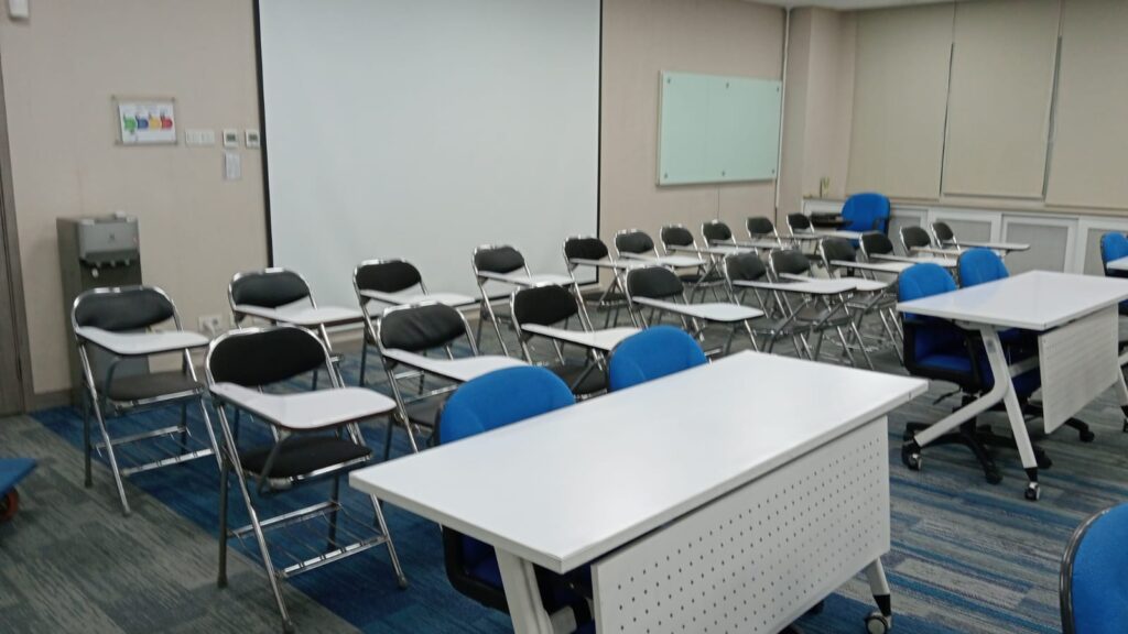 Sewa Kursi Kuliah Jakarta Selatan