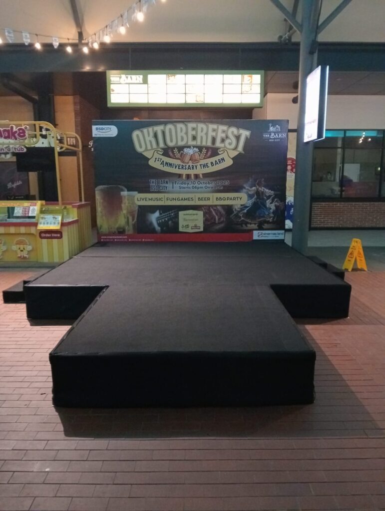 Jasa Rental Panggung dan Backdrop