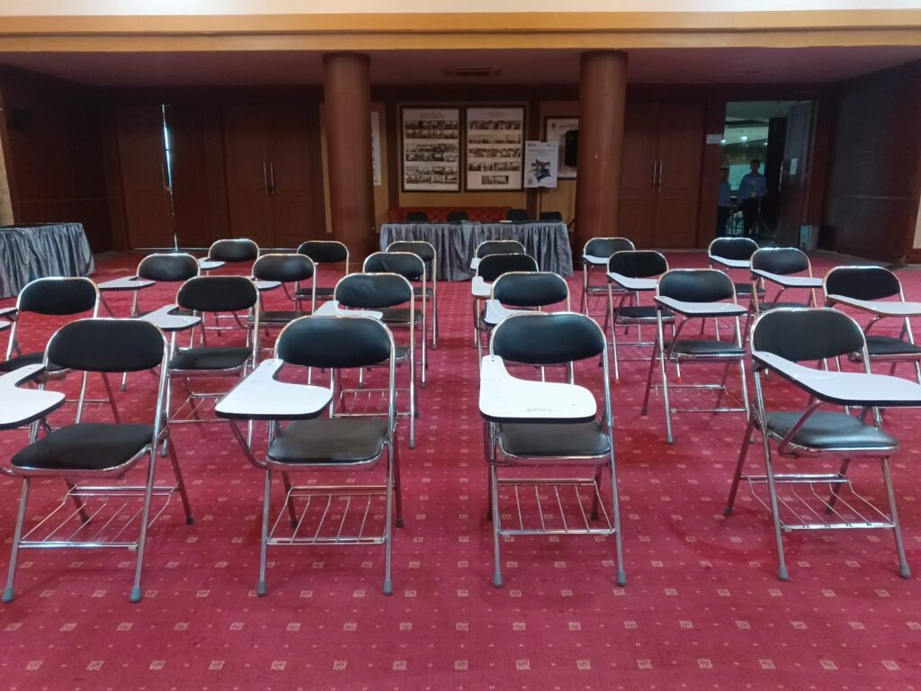 Sewa Kursi Kuliah Lipat - Jakarta