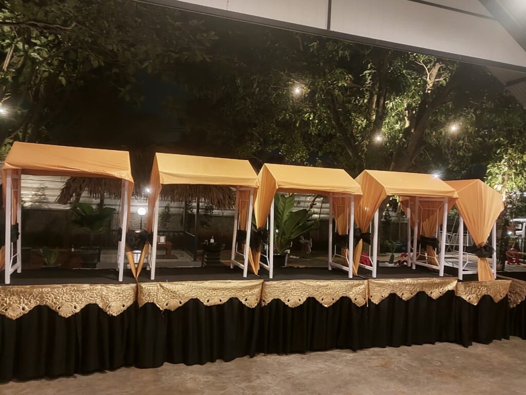 Jasa Sewa Meja Kotak - Jakarta