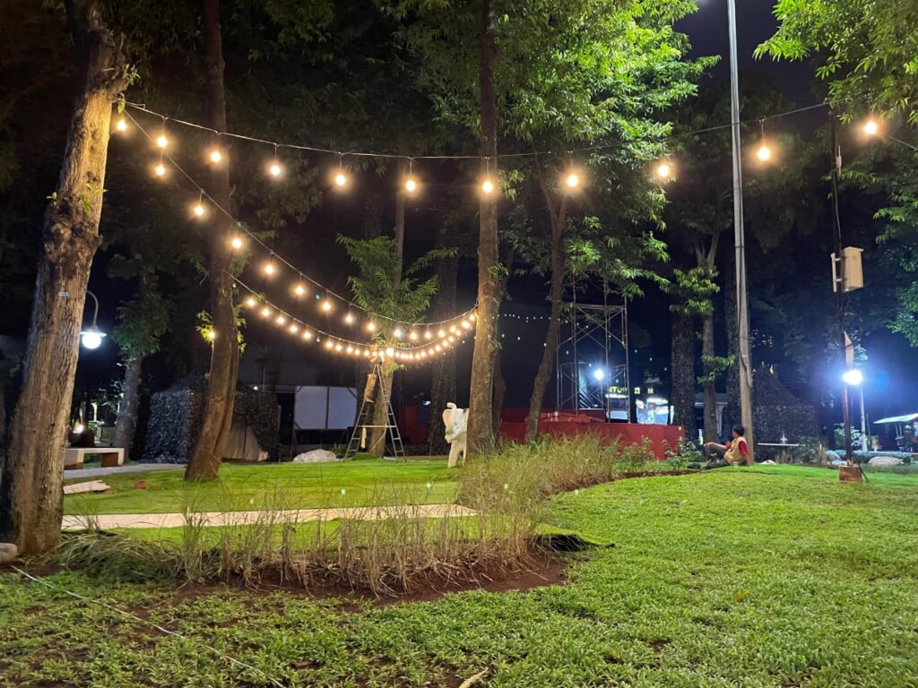 Sewa Lampu Taman Gantung Bekasi