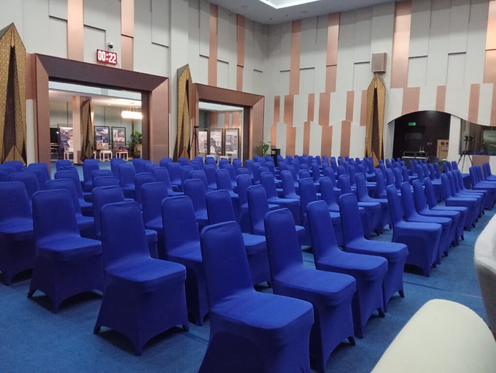 Sewa Kursi Futura Cover Biru