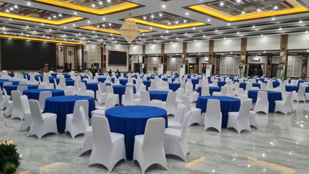 Sewa Meja Bulat Cover Tebar