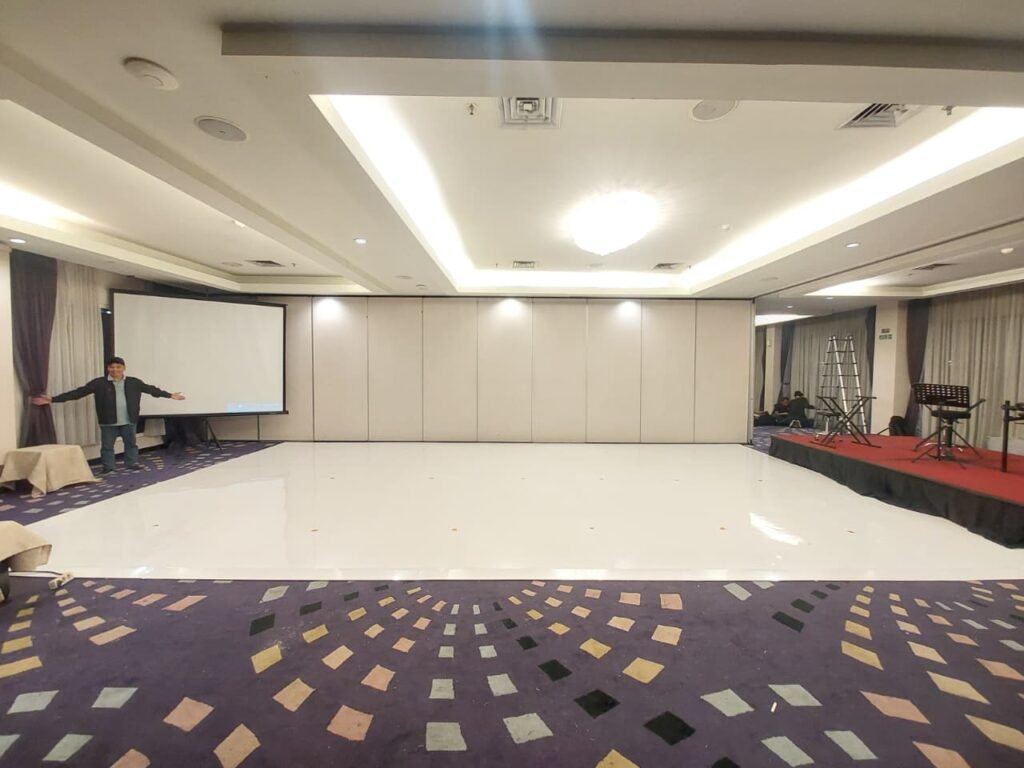 Sewa Flooring Melamin Putih