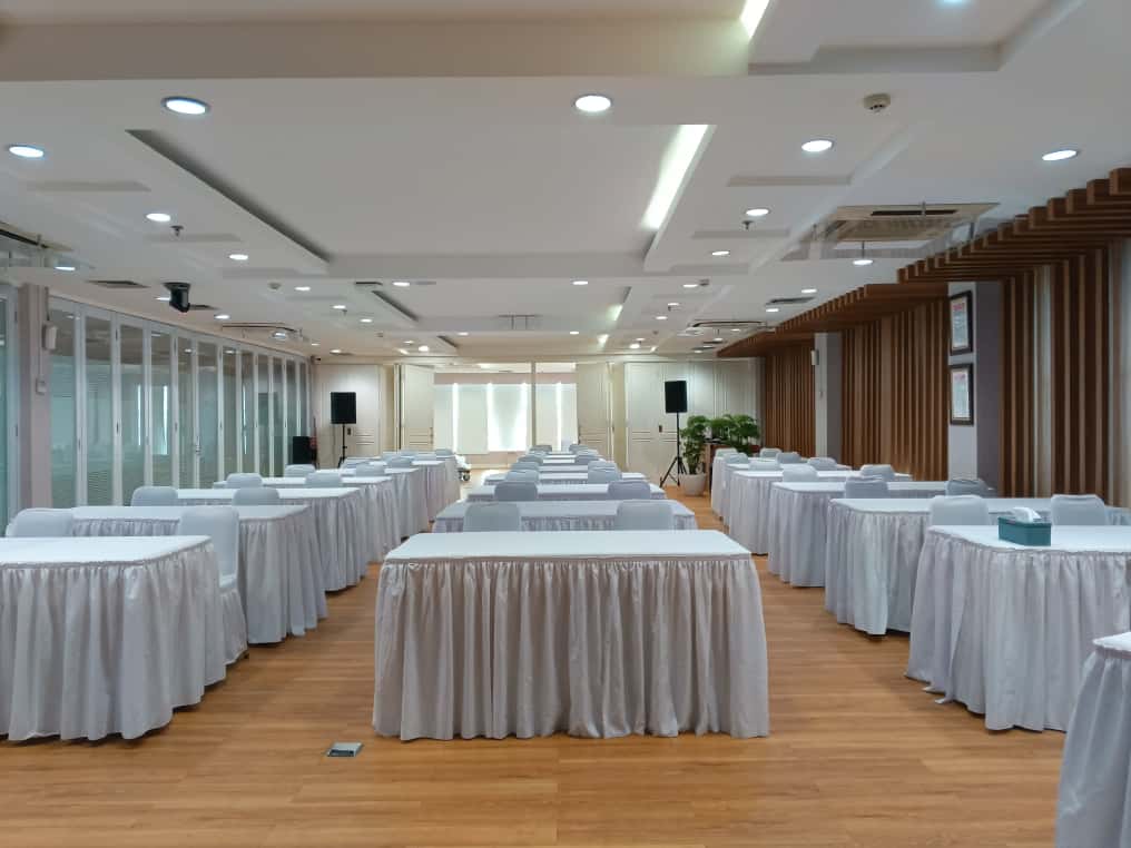 Sewa Meja Kotak Jakarta Selatan