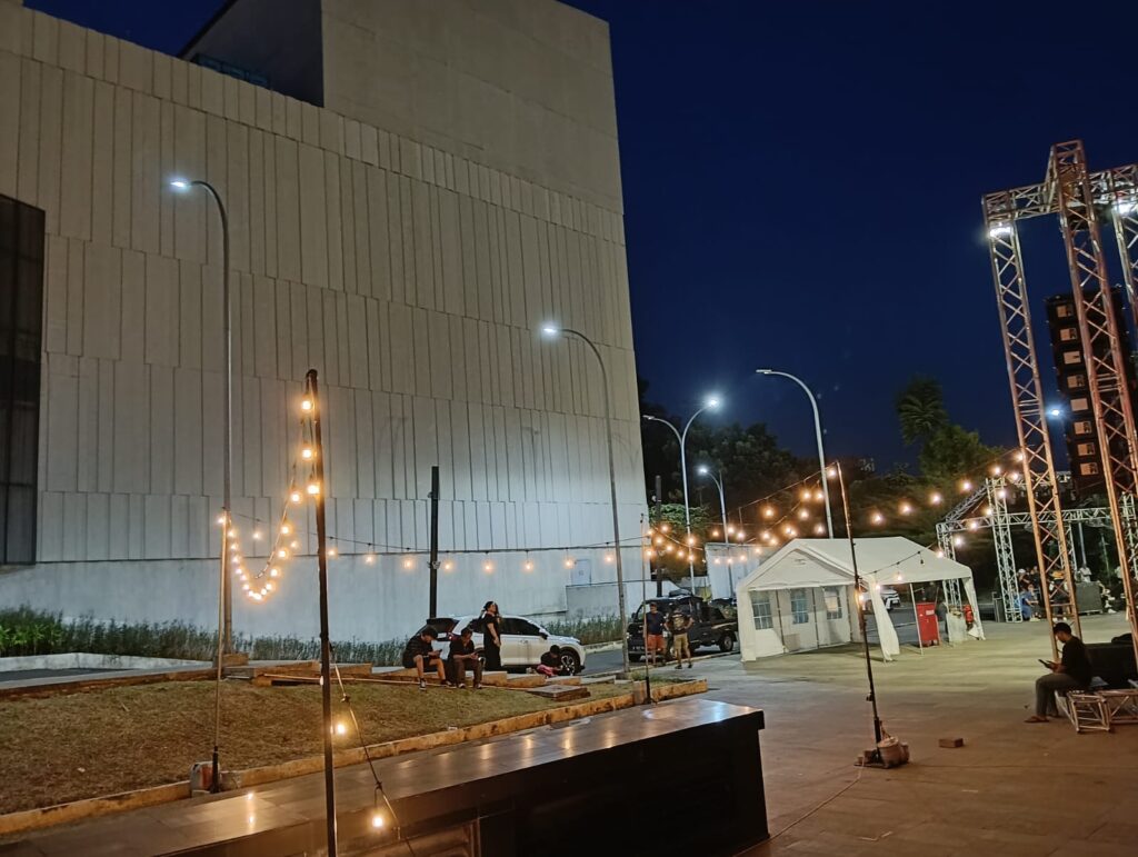 Sewa Lampu Taman Gantung Bekasi