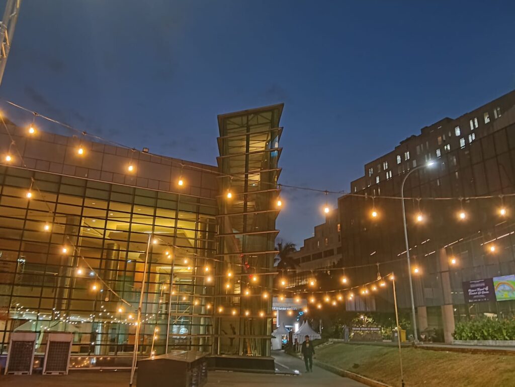 Sewa Lampu Taman Gantung Bekasi